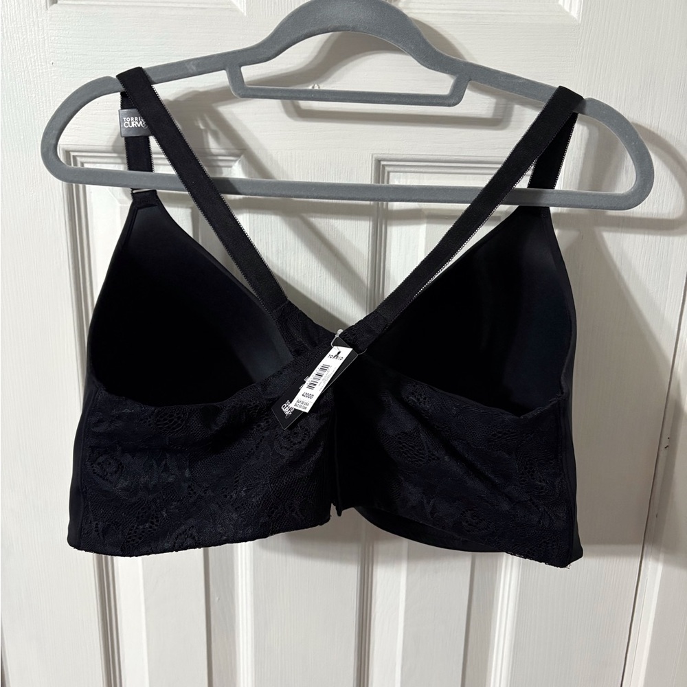 Torrid Black Cross-Back Bra - Picture 2 of 9